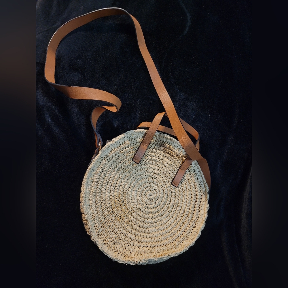 ✨️3/$25✨️ H&M Natural Straw Crossbody Bag with Brown Straps NWOT